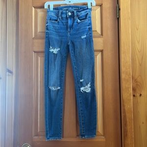 American Eagle Ripped jean